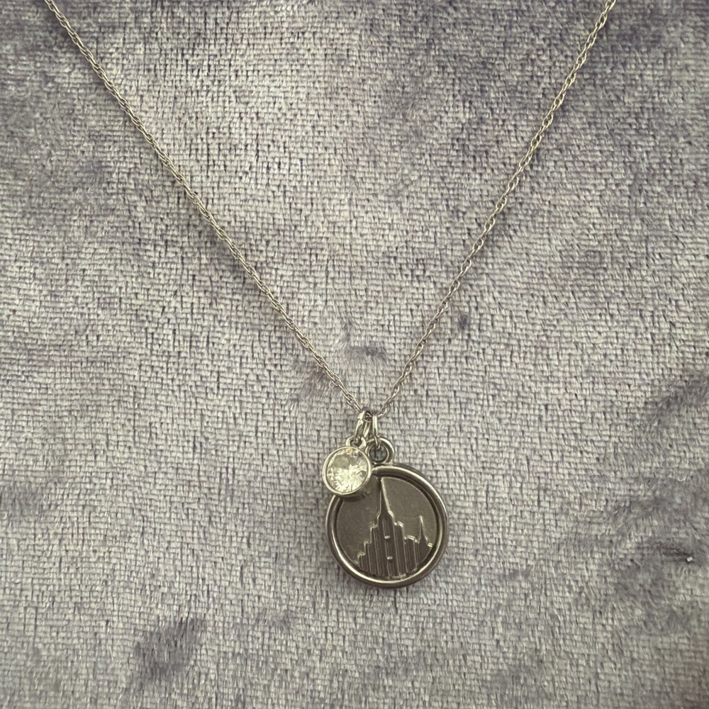 IRI Young Women Silver Necklace Gem Medallion Pendant